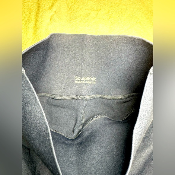 Fabletics High-Waisted SculptKnit® Dot Legging Size L - Picture 9 of 9